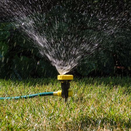 Ace Plastic Spike Base 5-Pattern Turret Sprinkler 314 sq ft 1 pk