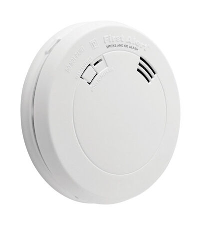 First Alert Battery-Powered Electrochemical/Photoelectric Smoke and Carbon Monoxide Detector