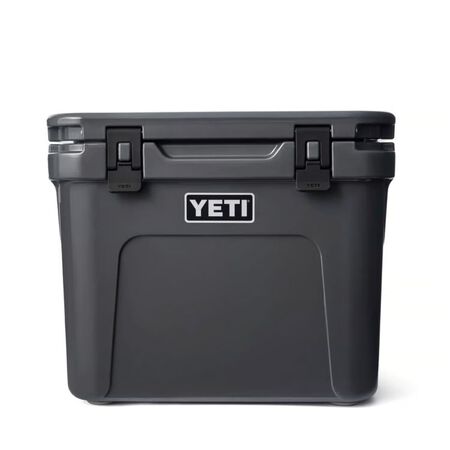 YETI Roadie 32 Charcoal 32 qt Roller Cooler