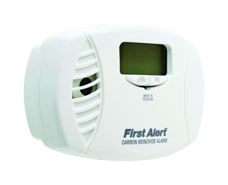 First Alert Plug-In w/Battery Back-up Electrochemical Carbon Monoxide Detector
