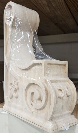 Hardware Resources CORT-FRW: 3-3/8" x 8" x 11-3/4" Scrolled Fleur-De-Lis Corbel - Rubberwood