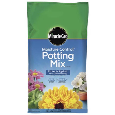 Miracle-Gro Moisture Control Flower and Plant Potting Mix 25 qt.