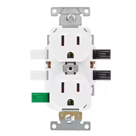 Leviton Lever Edge 15 amps 125 V White Outlet 10 pk