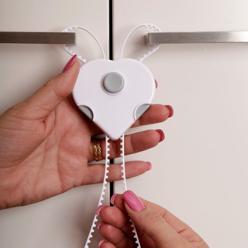 Dreambaby FlexiLock White Plastic Flex Locks 8 in. H x 3 in. W