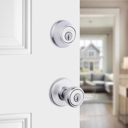 Kwikset Tylo Satin Chrome Deadbolt and Entry Door Knob 1-3/4 in.