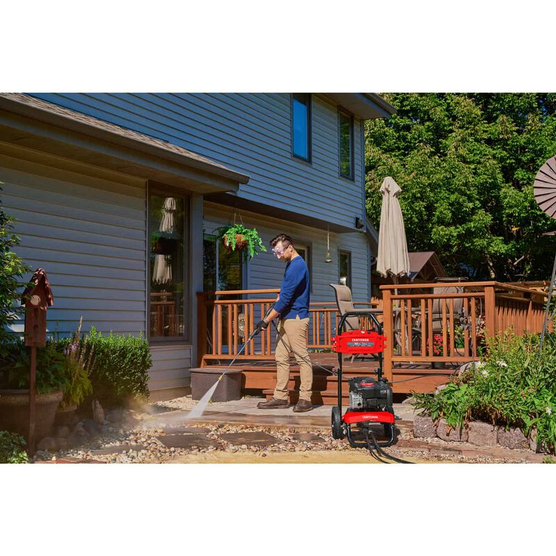 Craftsman Briggs Stratton 2800 Psi Gasoline 2 3 Gpm Pressure Washer Stine Home Yard The Family You Can Build Around