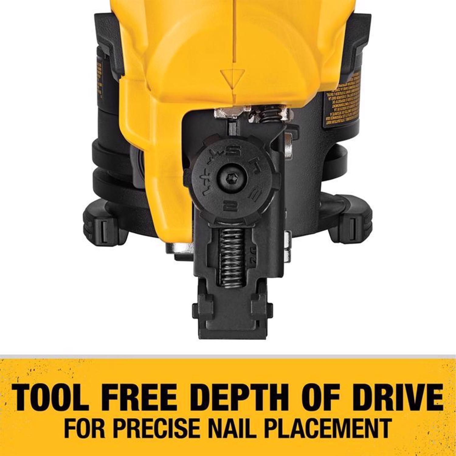 DeWalt 20V MAX Cordless 15 deg Coil Roofing Nailer Kit (Battery & Charger) 20 V