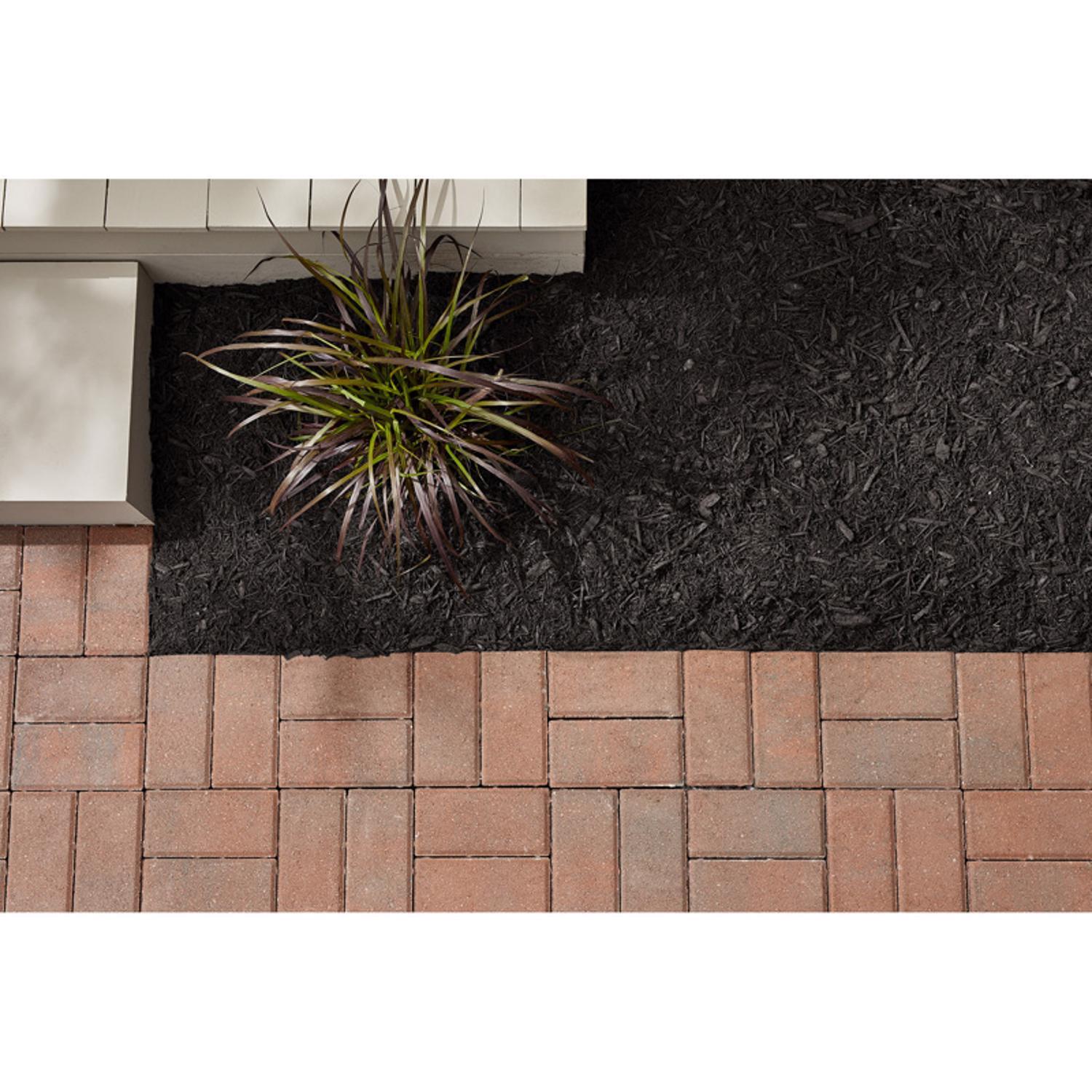 Scotts  Nature Scapes 2 cu. ft. Black Bark Color Enhanced Mulch