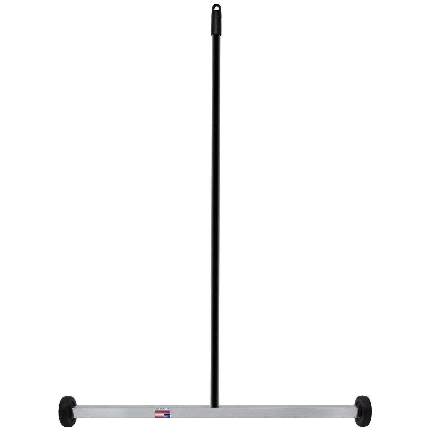 Magnet Source 43 in. L X 30 in. W Black/White Push-Type Magnetic Mini Sweeper 55 lb. pull 1 pc