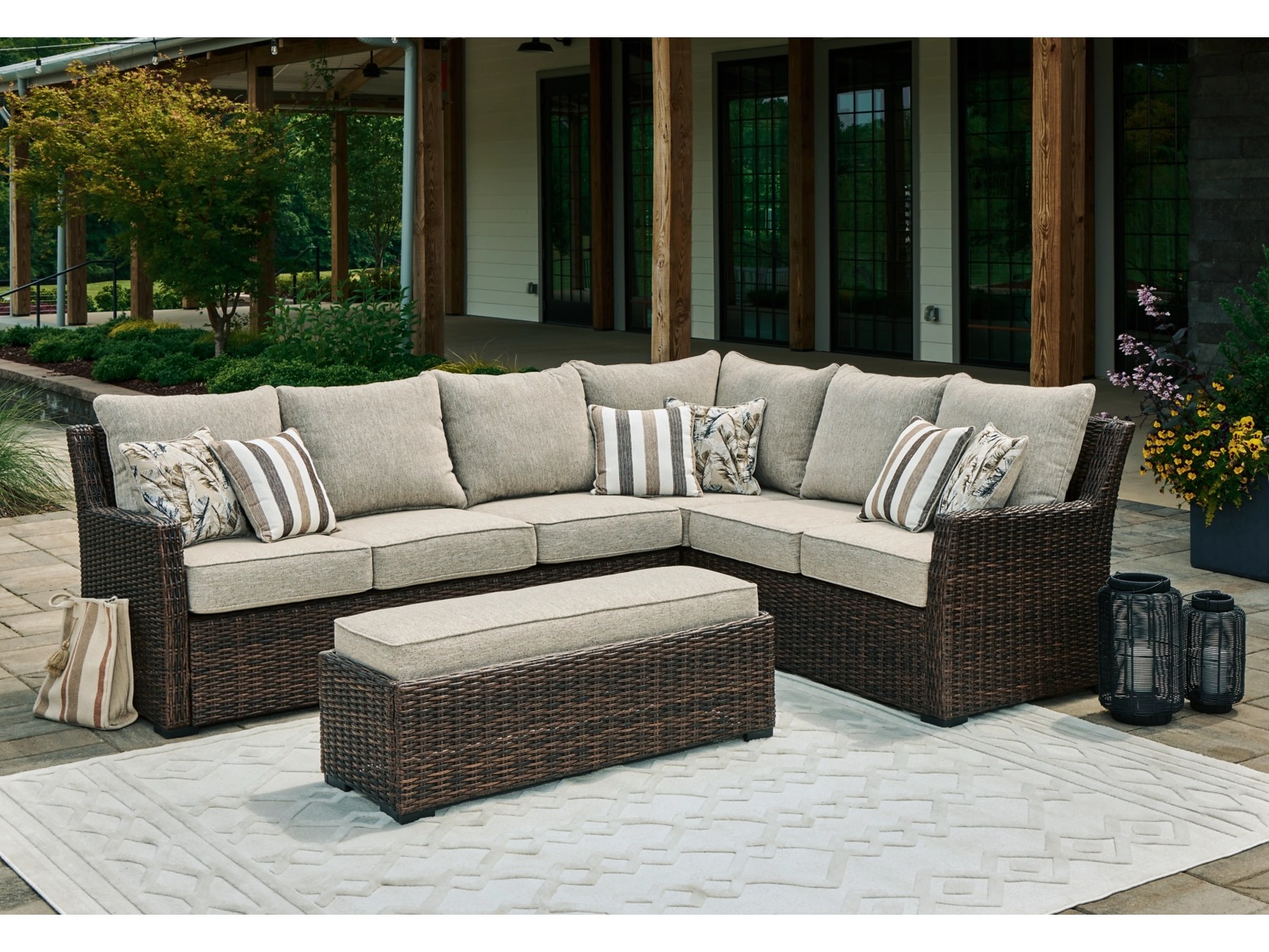 Ashley Brook Ranch 3-Piece Outdoor Sectional Set