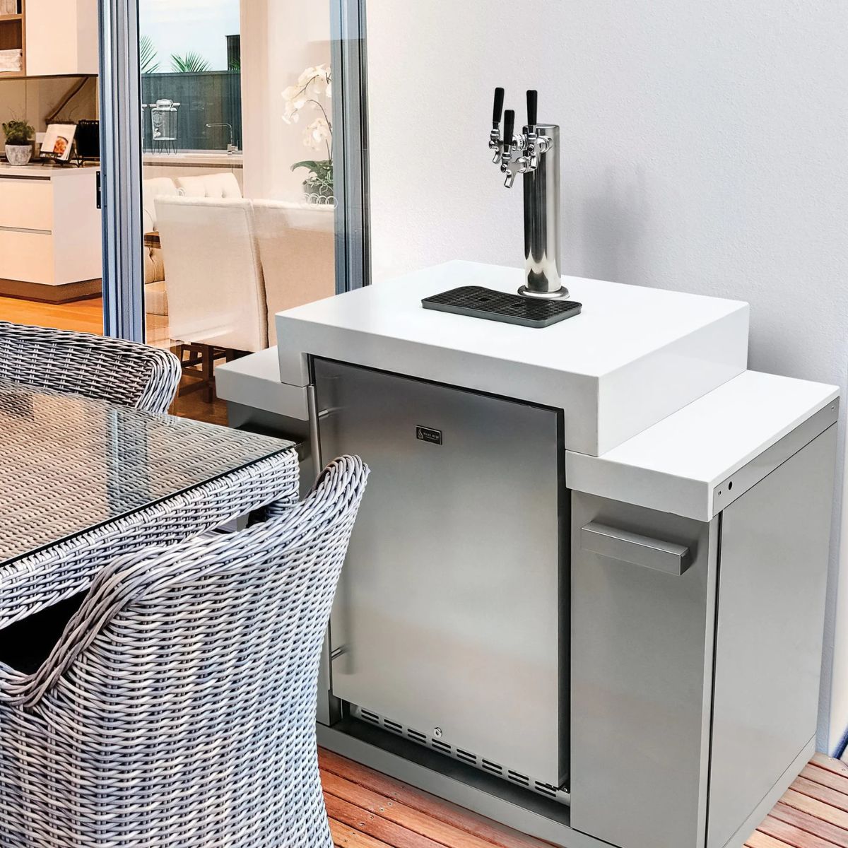 Mont Alpi Triple tap Kegerator