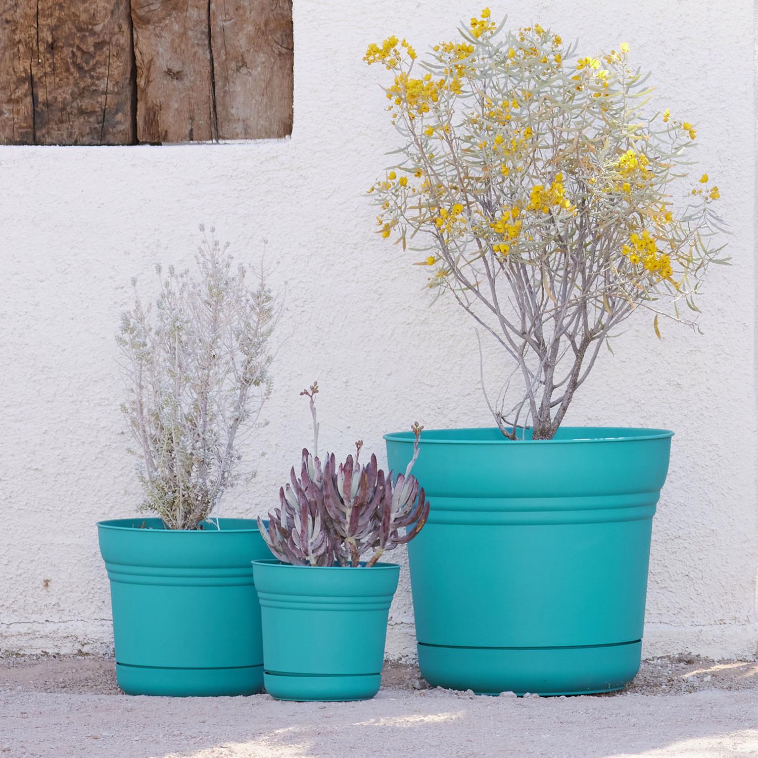 Bloem Saturn 10.75 in. H X 12.25 in. W Plastic Traditional Planter Bermuda Teal