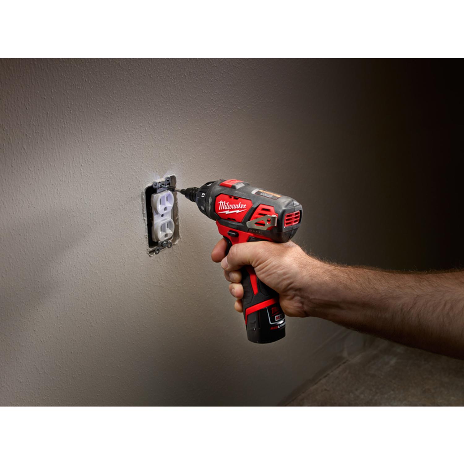 Milwaukee M12 Brushed Cordless Battery Operated Screwdriver Kit