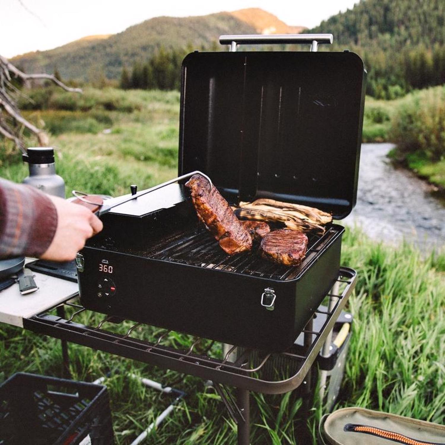Traeger Ranger Wood Pellet Portable Grill Black