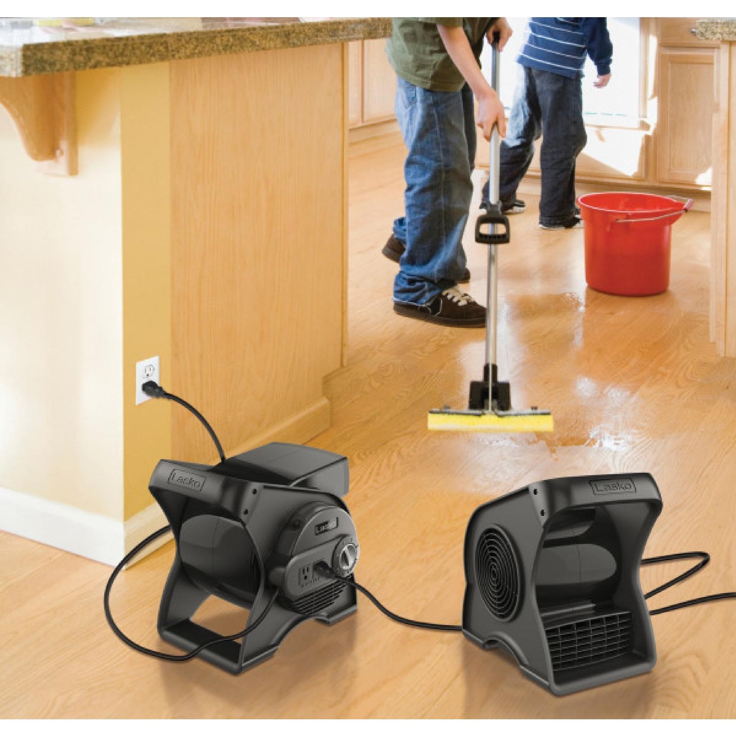 Lasko Pivoting Pro 12.25 in. H 3 speed Blower Fan