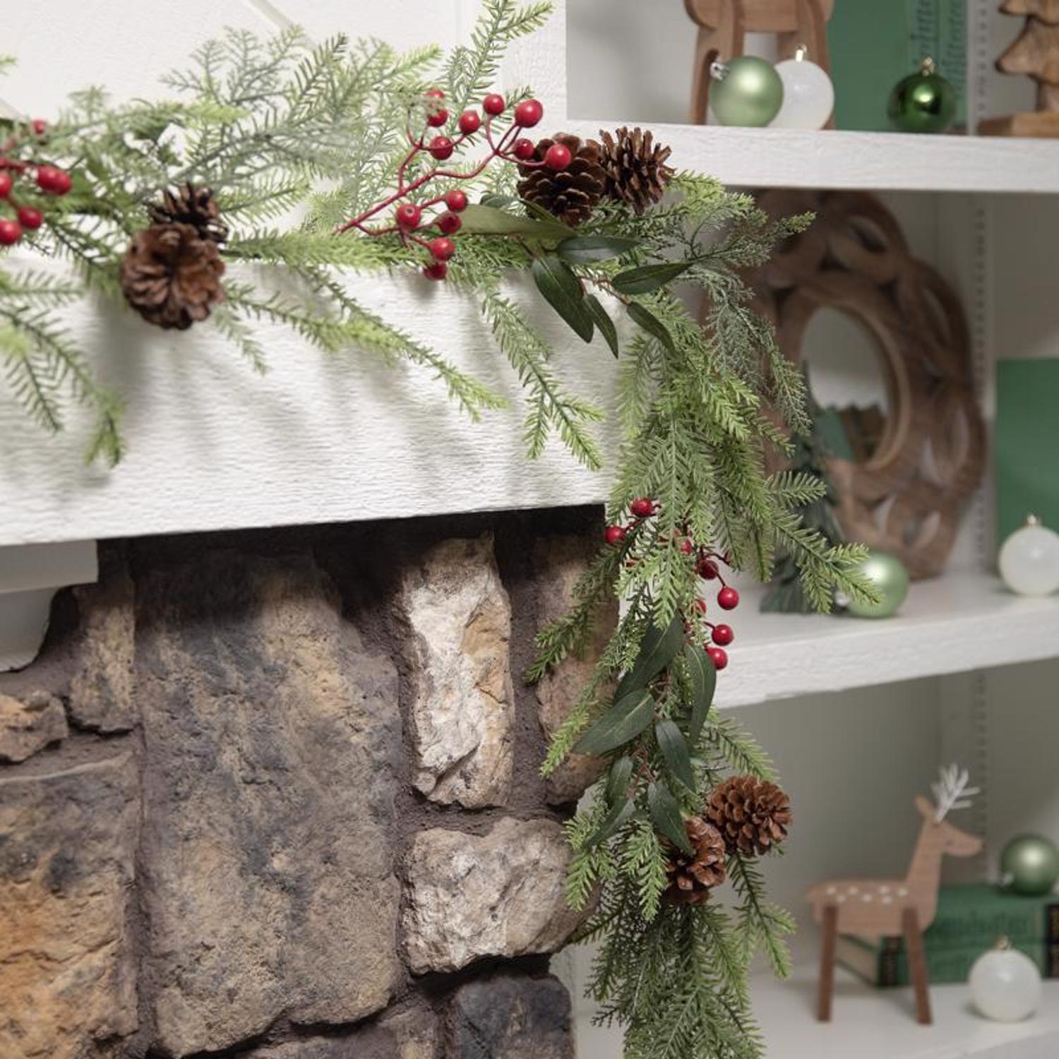 Celebrations 6 ft. L Unlit Everyday Garland