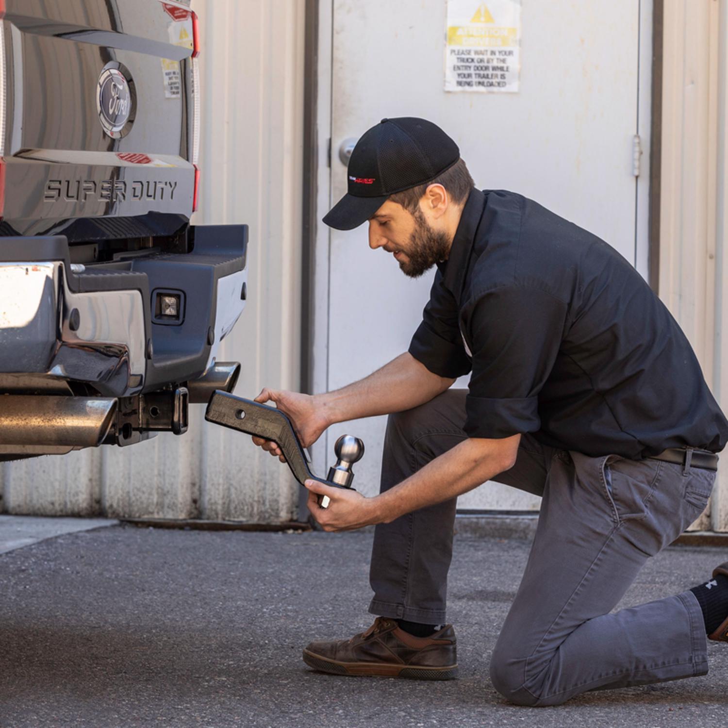 CURT 17000 lb. cap. 1.25 in. Ball Mount