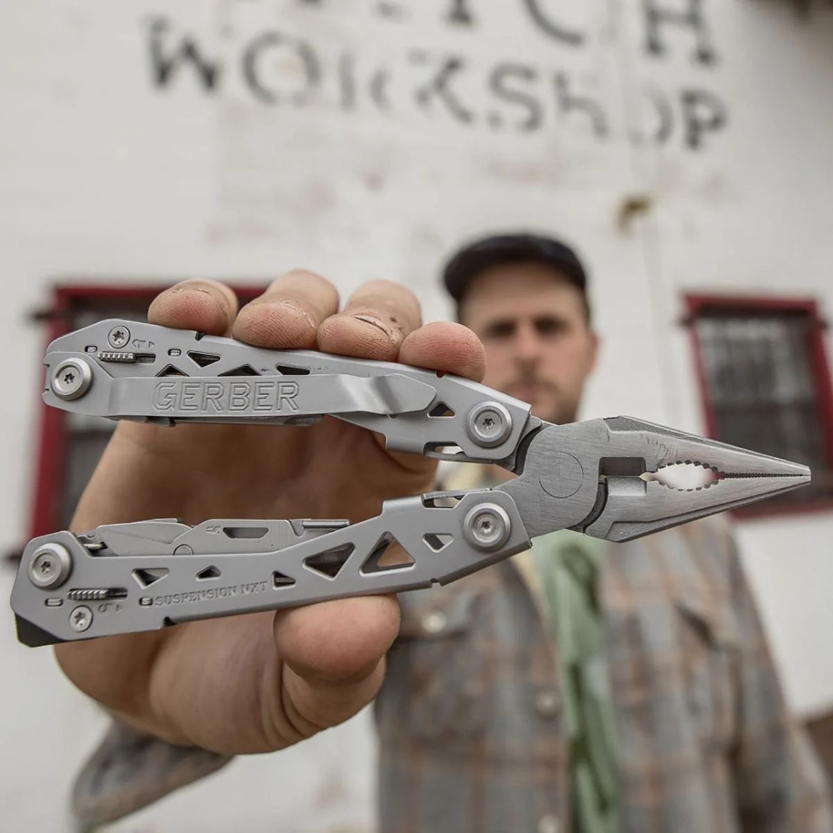 Gerber Multi-Tool Suspension NXT Series 15 Function