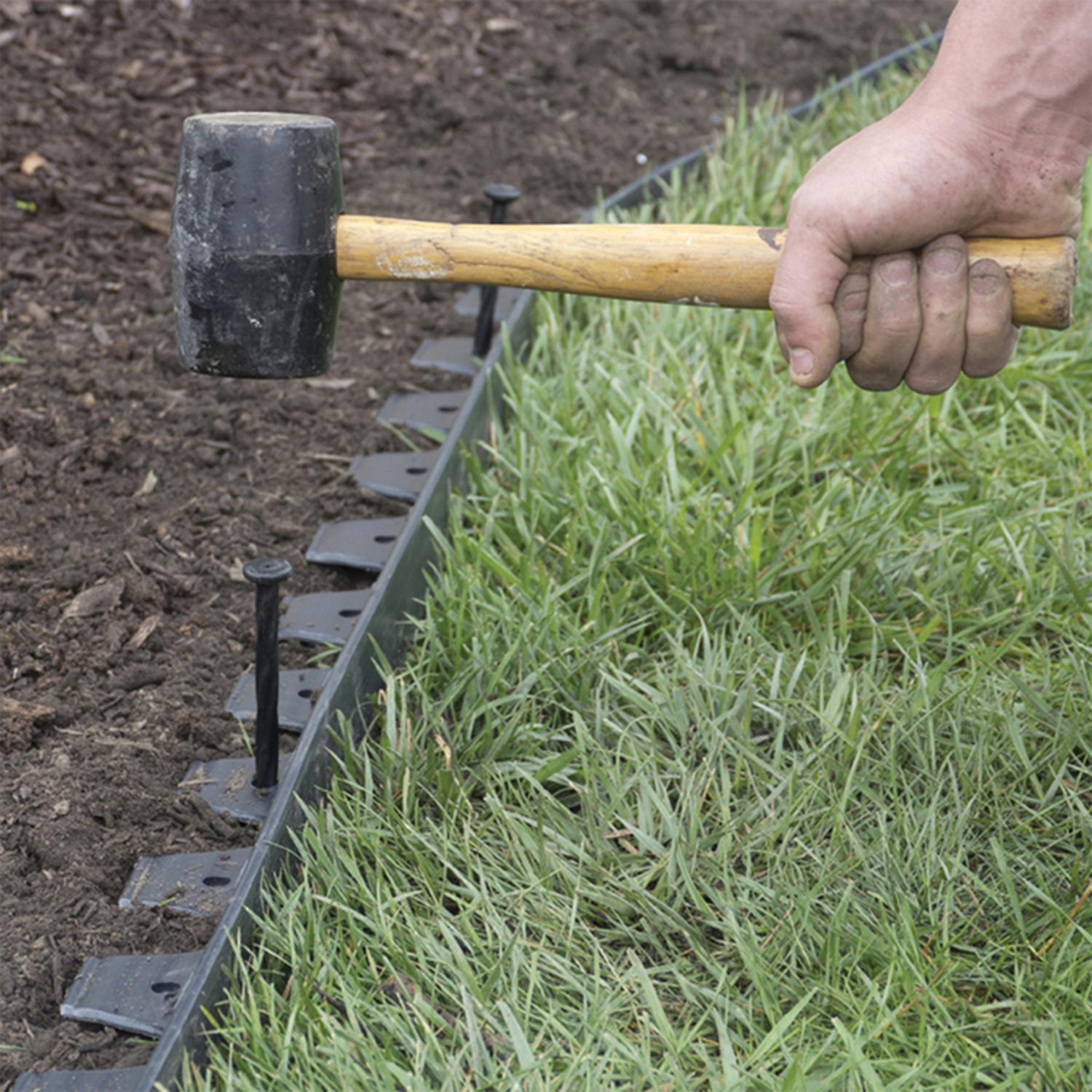 EasyFlex Plastic Black Landscape Edging Kit