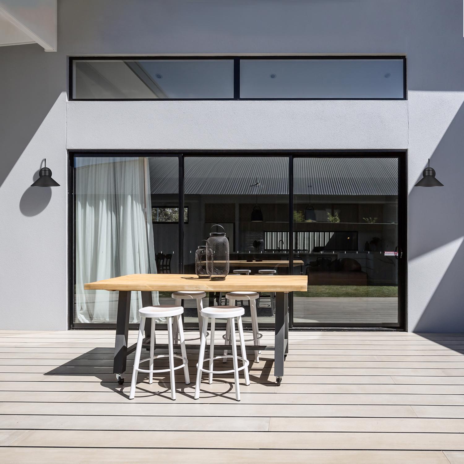 Globe Electric Sebastien 1-Light Matte Black Wall Sconce