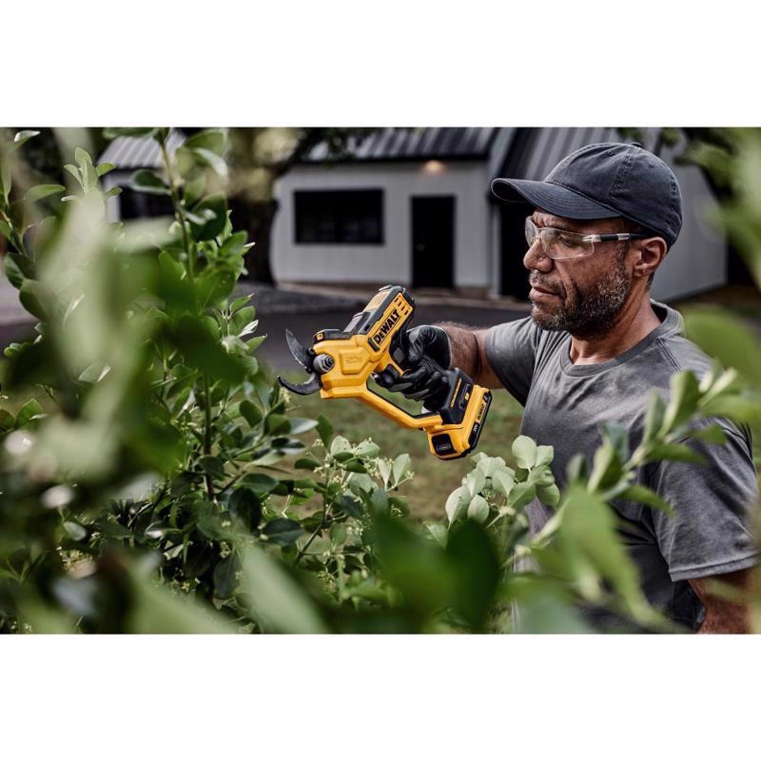 DeWalt 20V MAX Steel Cordless Pruner (TOOL ONLY)