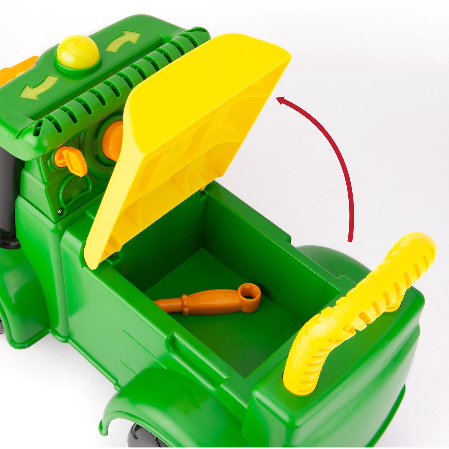 TOMY John Deere Tractor Ride Toy Green/Yellow
