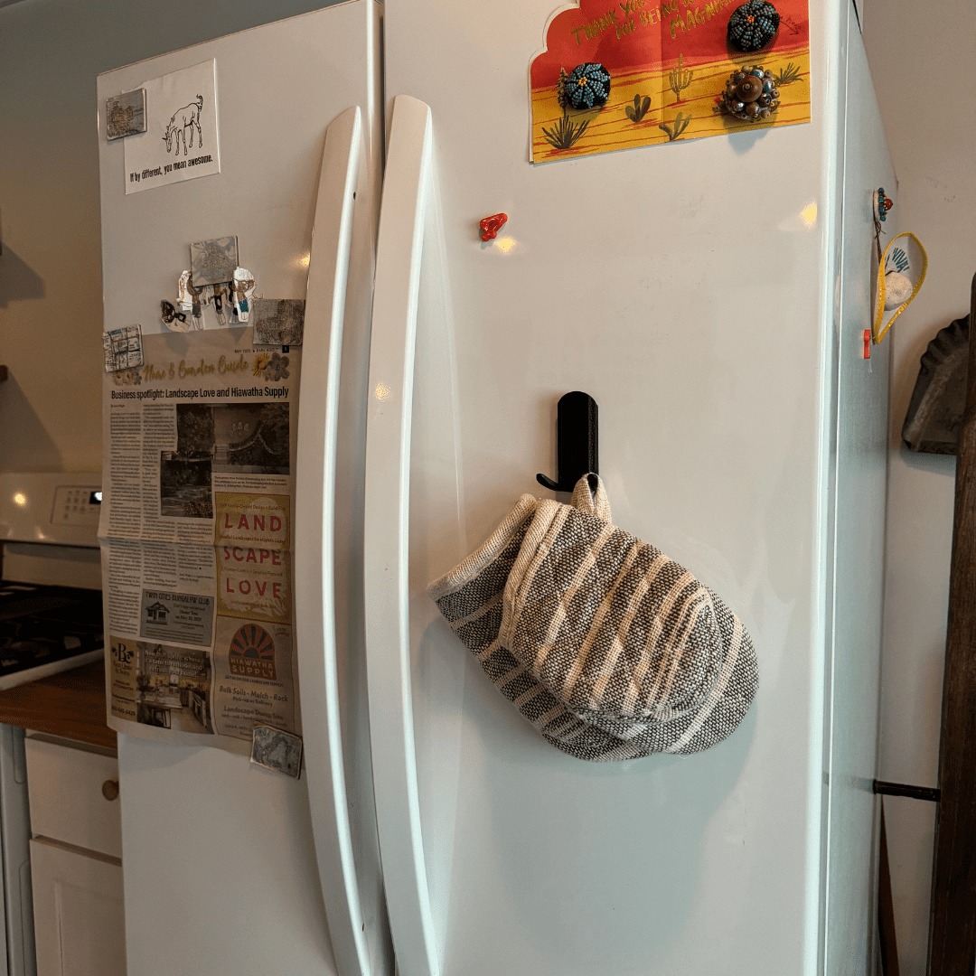 Gator Magnetics MINI Magnetic Dual Hook Black - 15lb Capacity