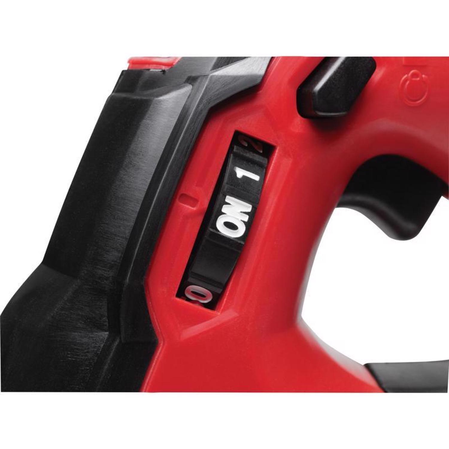 Milwaukee M18 Cordless Grease Gun Kit Kit (Battery & Charger) 14 oz.