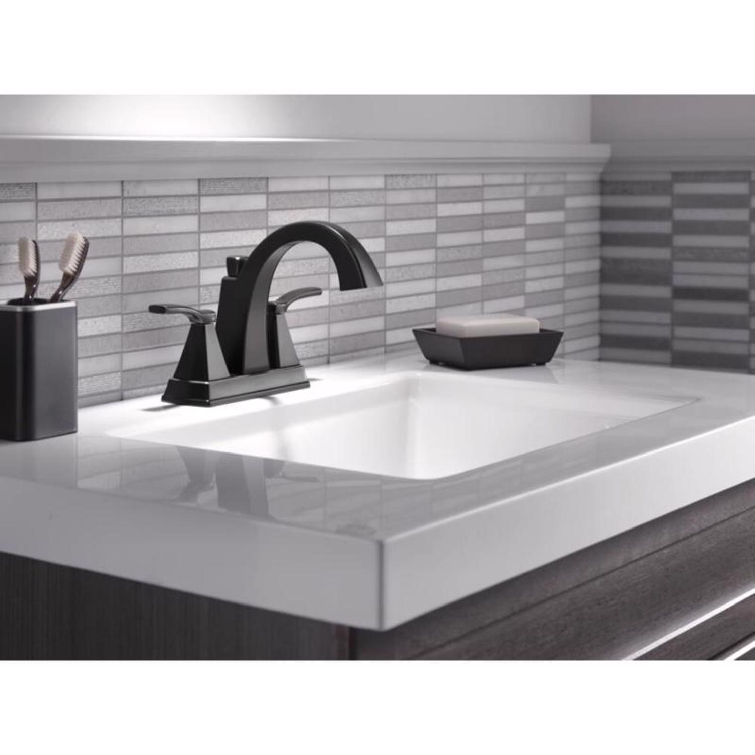 Delta Flynn Matte Black Bathroom Faucet 4 in.