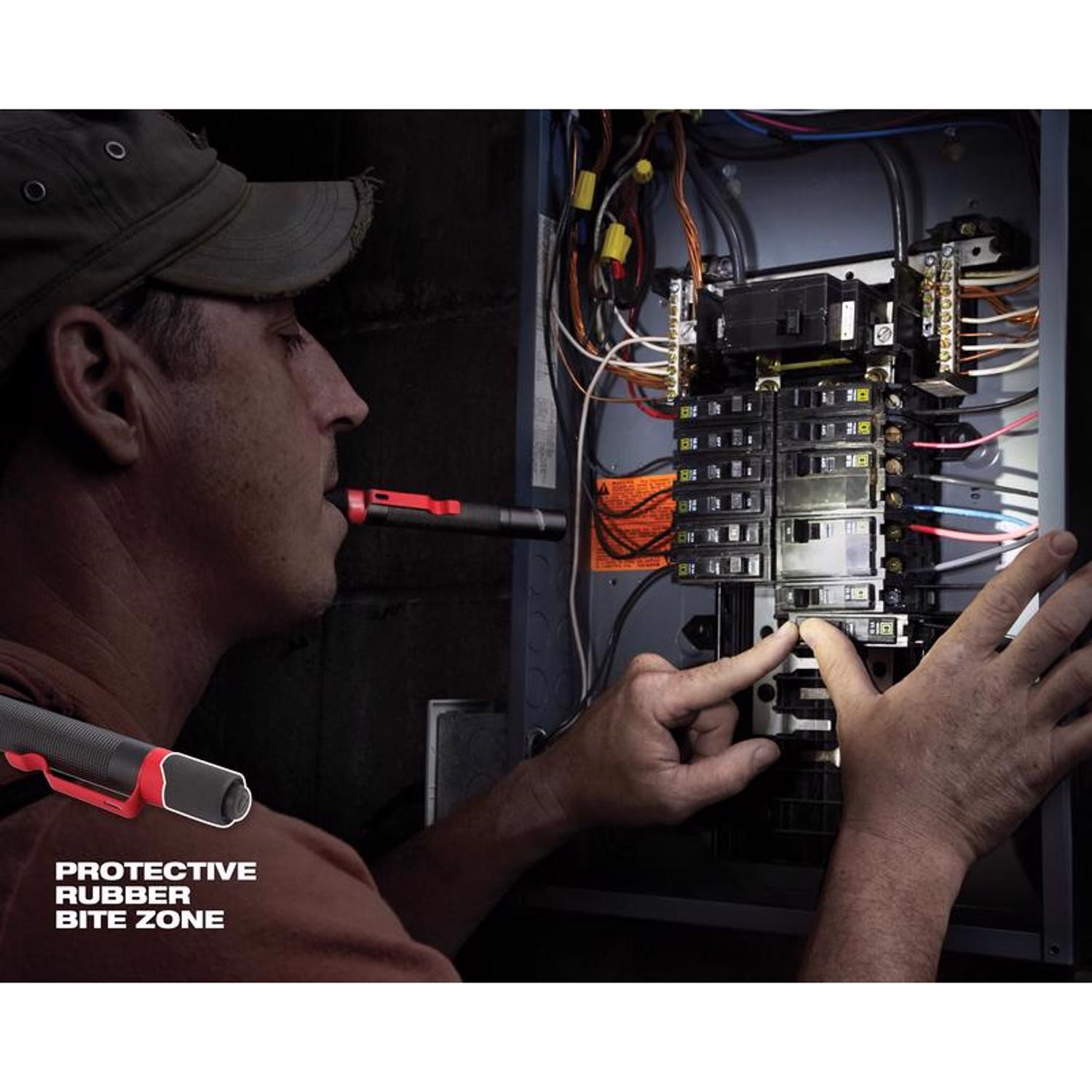 Milwaukee TRUEVIEW 100 lm Black/Red LED Pen Light AAA Battery