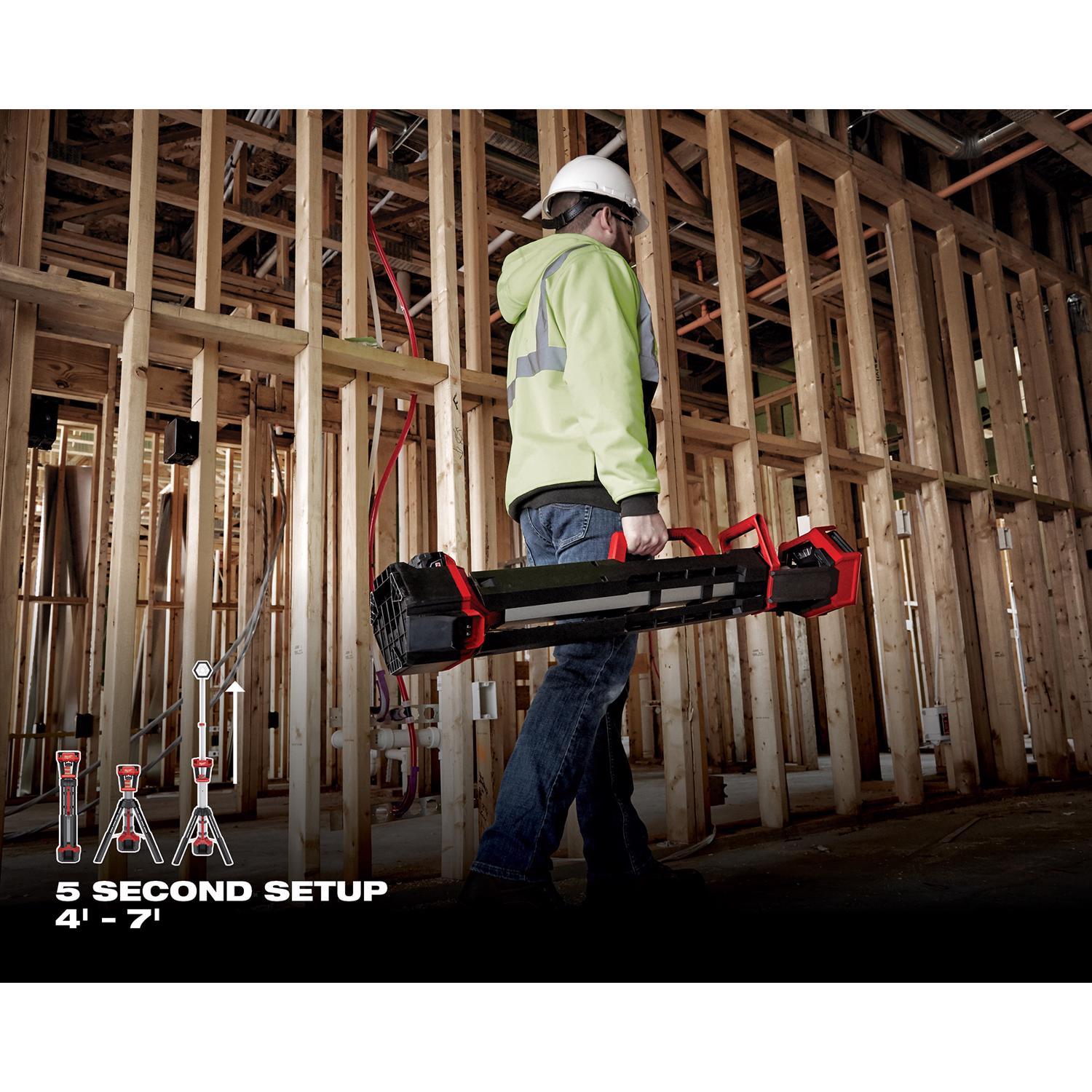 Milwaukee M18 Rocket 2500 lm LED Dual Power Tripod Tower Light