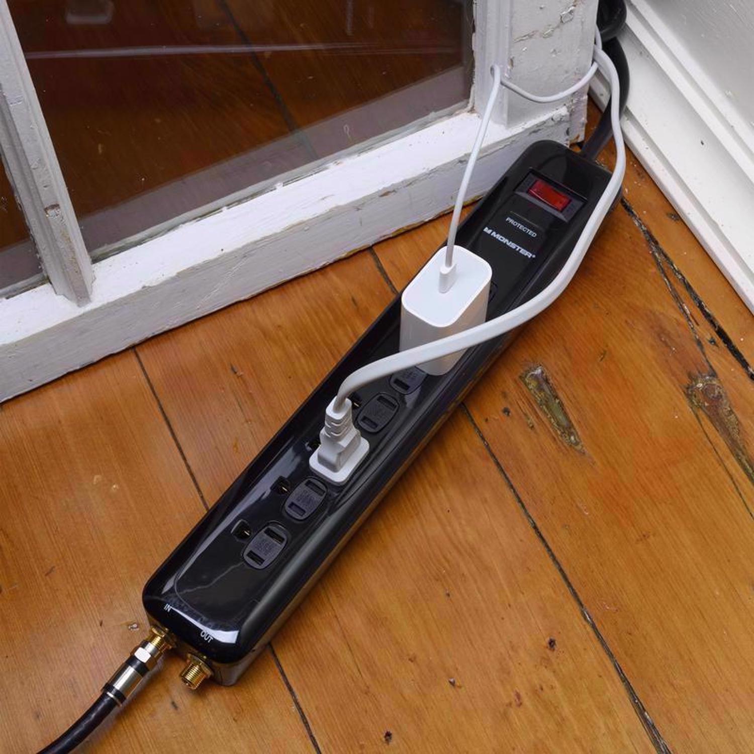 Monster Just Power It Up 6 ft. L 7 outlets Surge Protector Black 1080 J