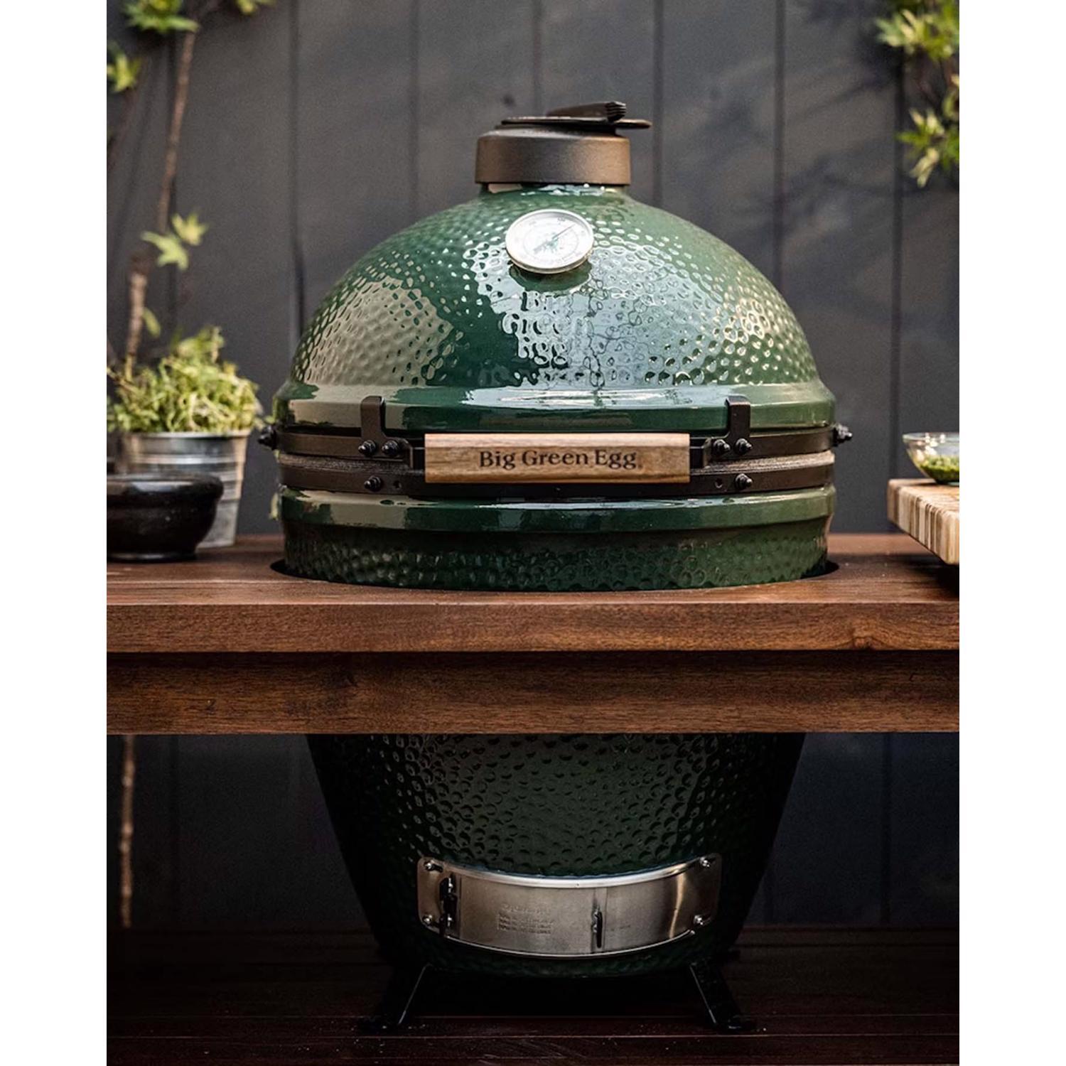 Big Green Egg 18.25 in. Large Charcoal Grill and Smoker Green