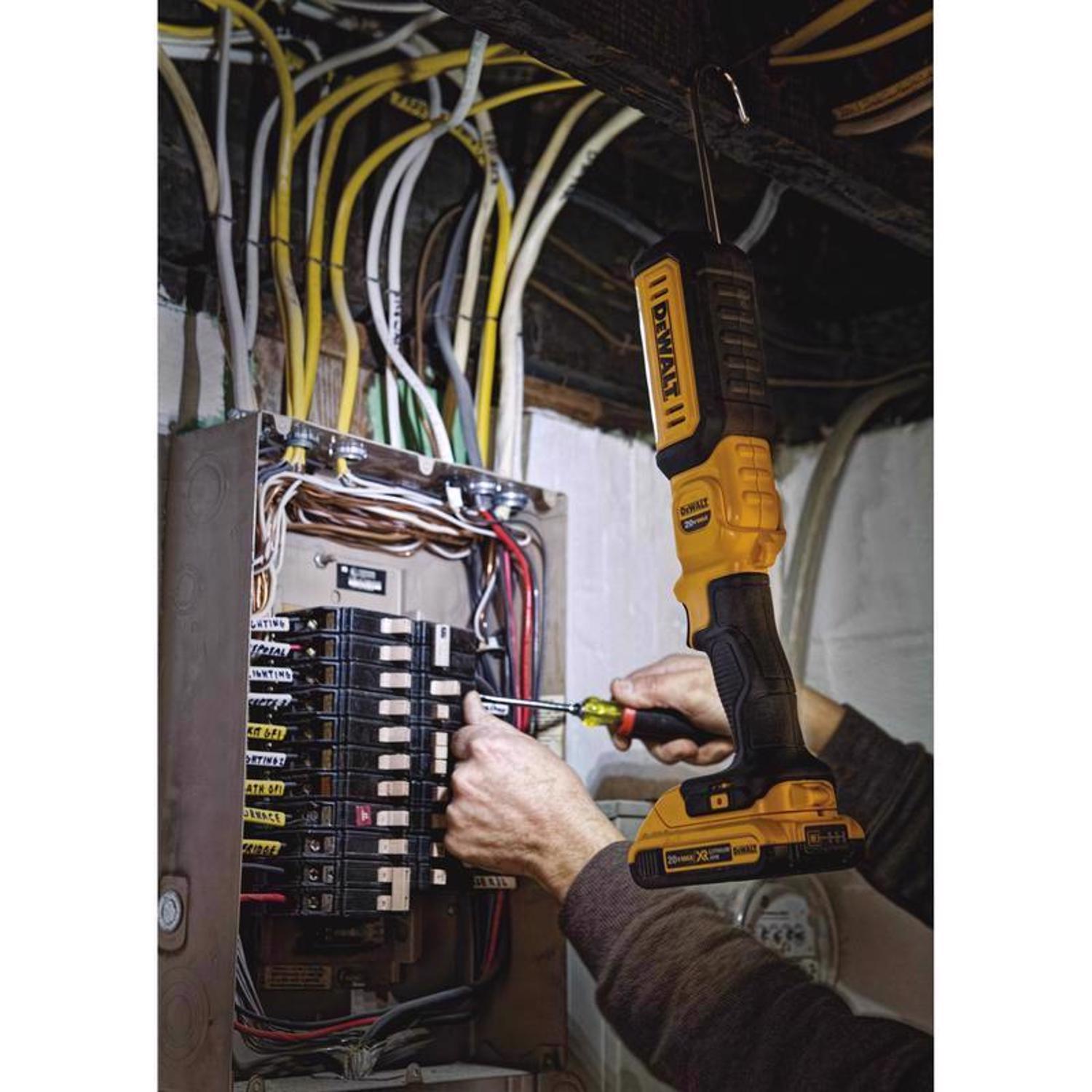 DeWalt 20V MAX 1000 lm Black/Yellow LED Hand Held Area Light