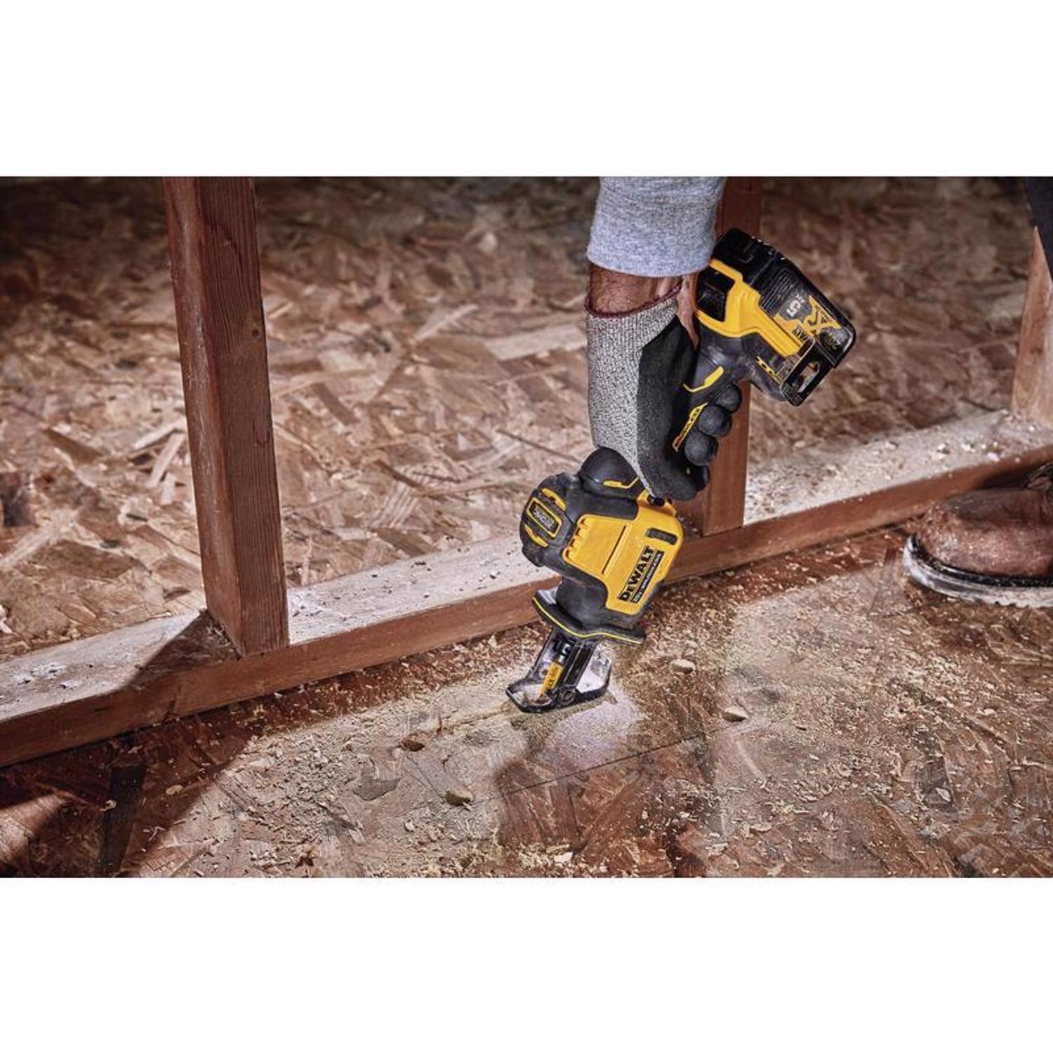 DeWalt 20V MAX ATOMIC Cordless Brushless One-Handed Reciprocating Saw Tool Only
