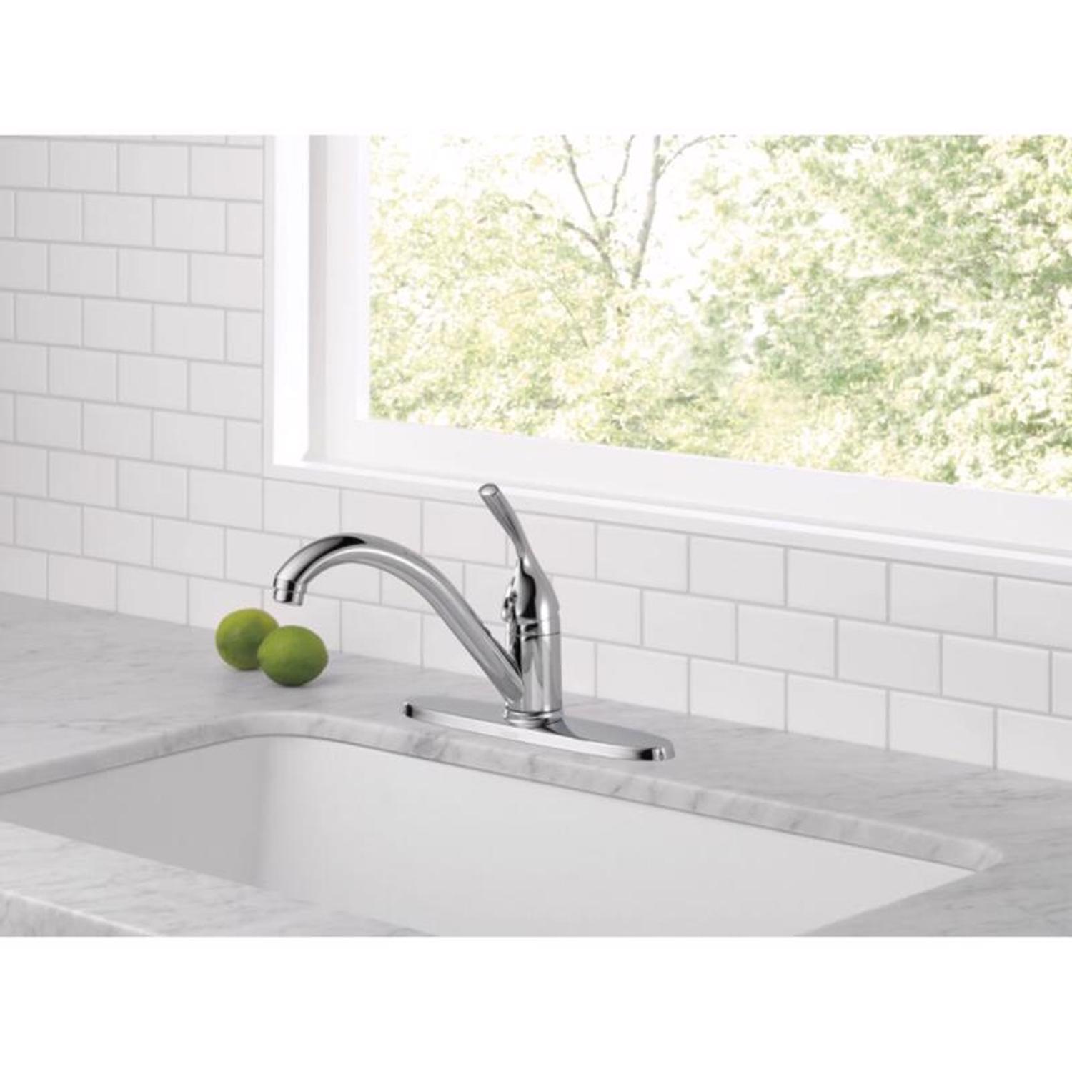 Delta Classic One Handle Chrome Kitchen Faucet