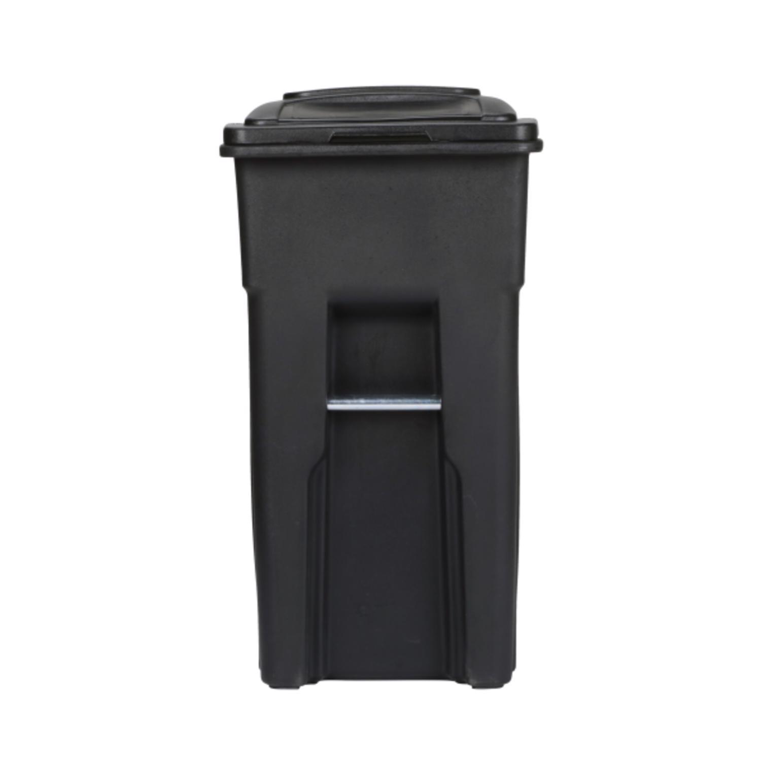 Toter 32 gal Black Polyethylene Wheeled Garbage Can Lid Included
