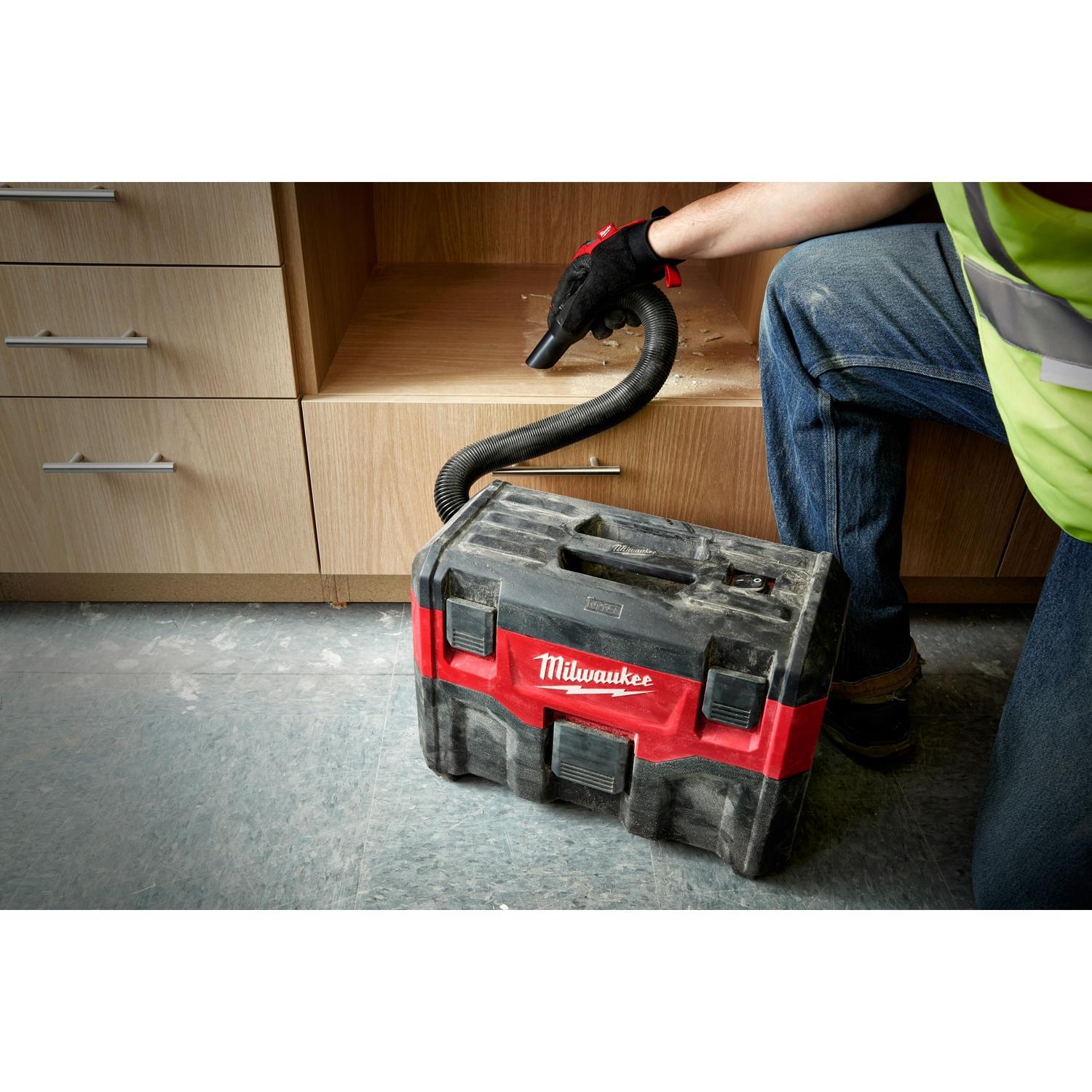 Milwaukee M18 0880-20 2 gal Cordless Shop Vacuum Tool Only 18 V