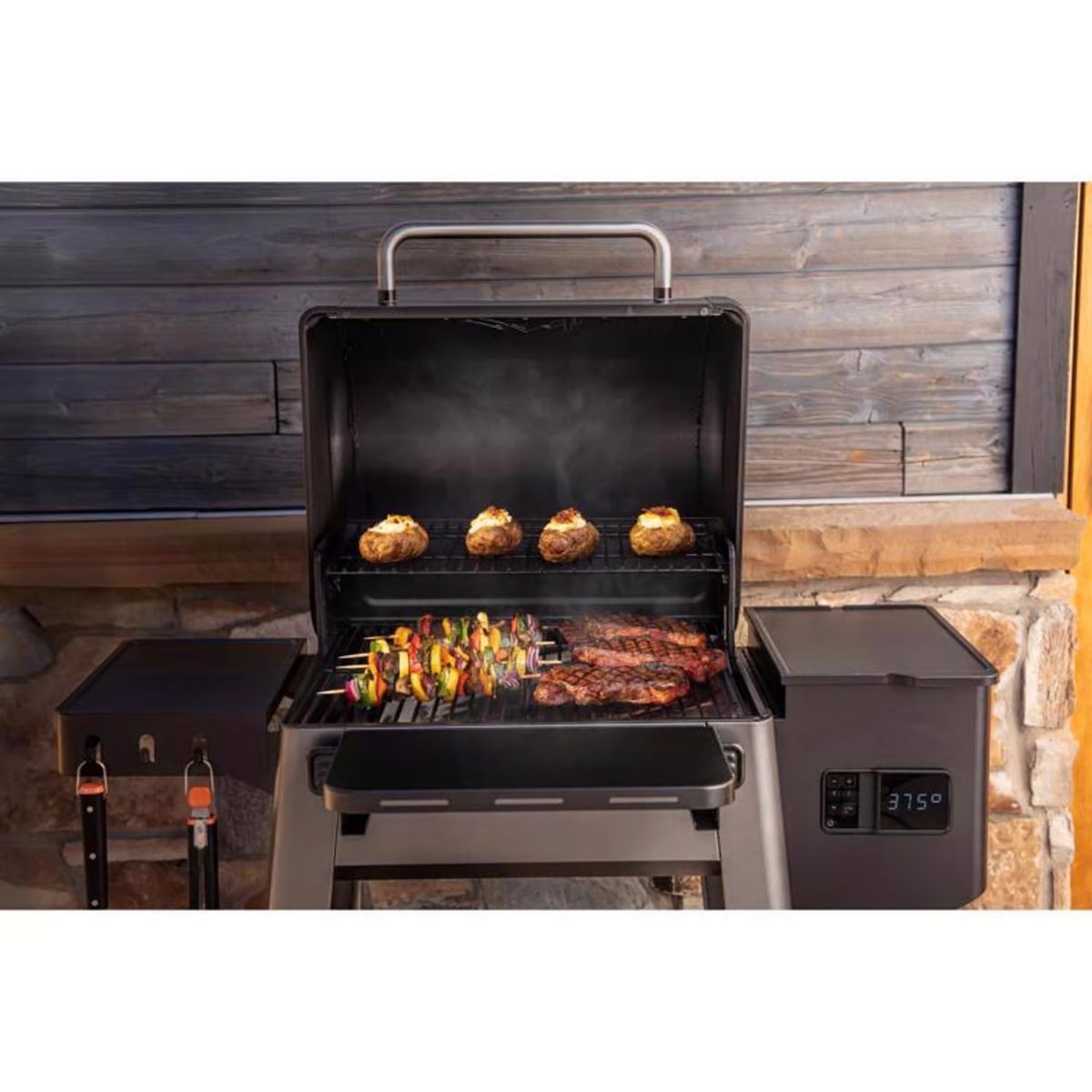 Traeger TFB65YLJU Pellet Grill, 637.37 sq-in Primary Cooking Surface, Steel Body, Black/Silver