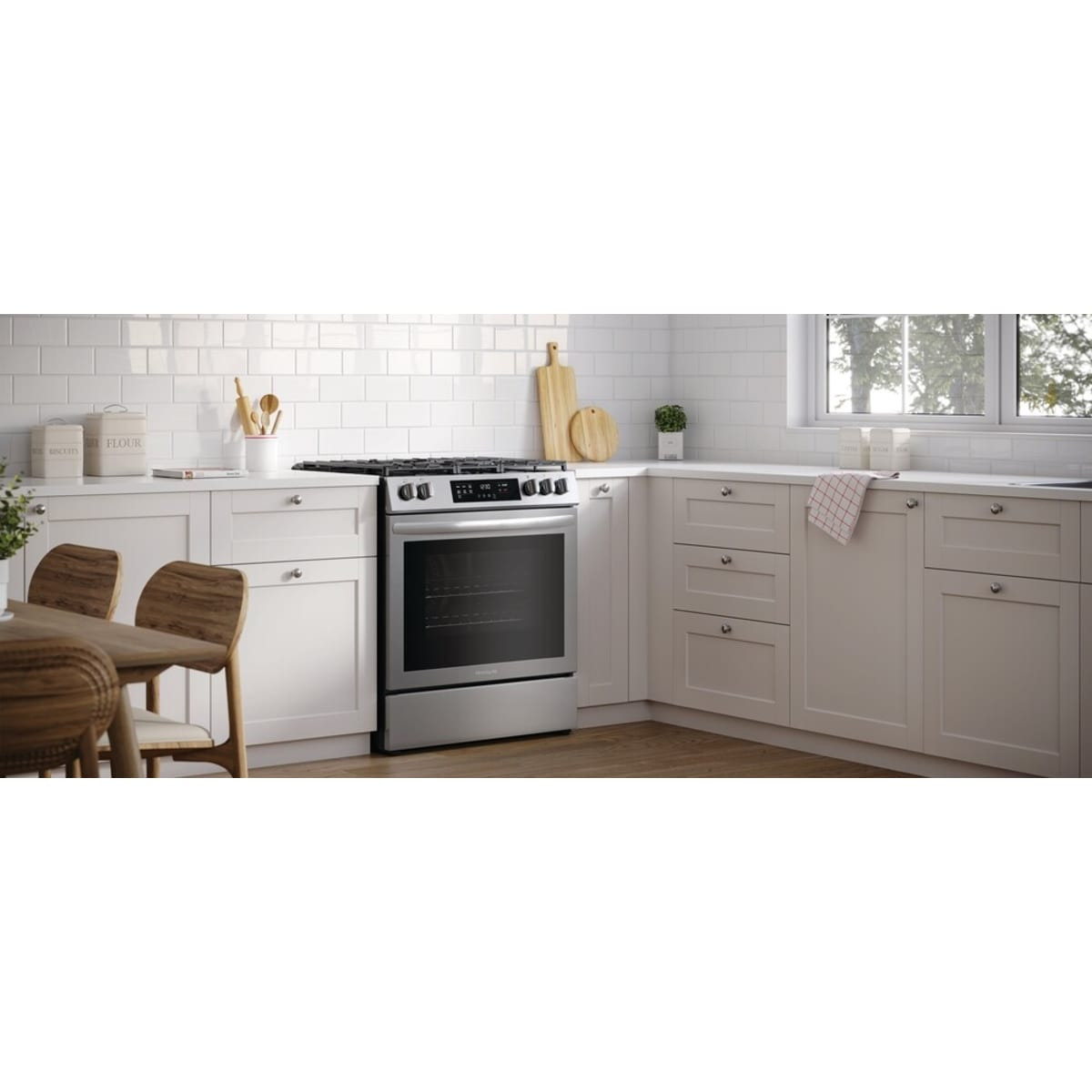 Frigidaire 30 in. Freestanding Gas Range with 5 Sealed Burners, 5.1 cu. ft. Oven Capacity