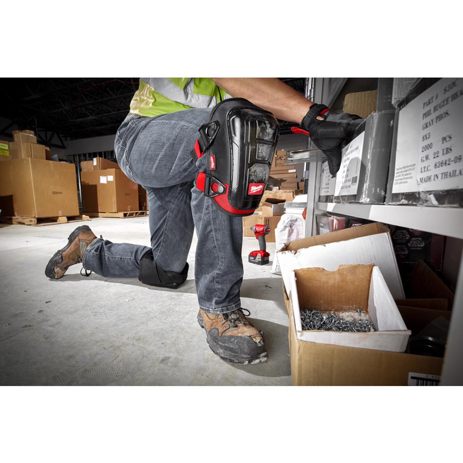 Milwaukee 7.5 in. L X 8 in. W Performance Knee Pads Black/Red One Size Fits Most