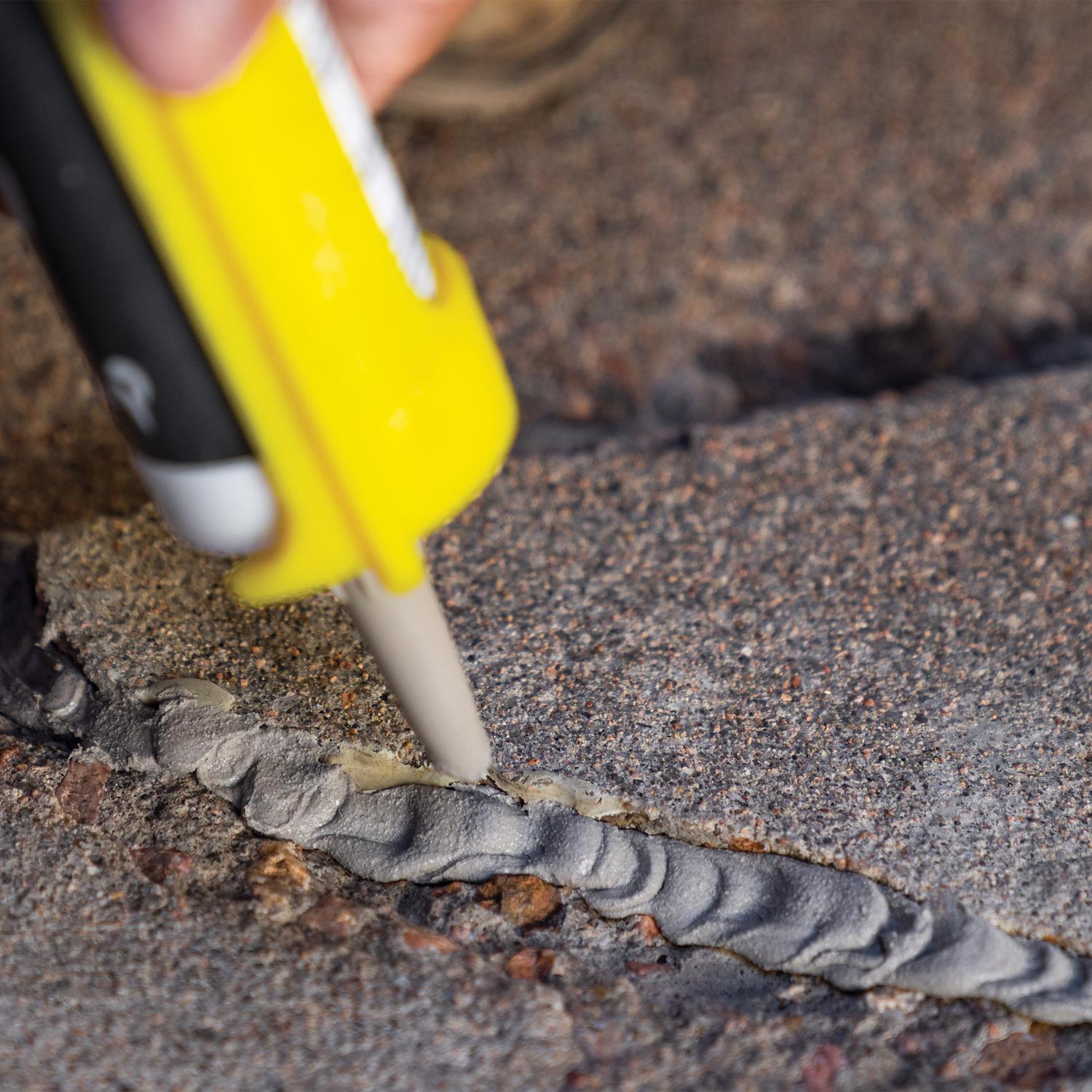 Sashco Slab Cement Crack Filler 10.5 linear ft Gray