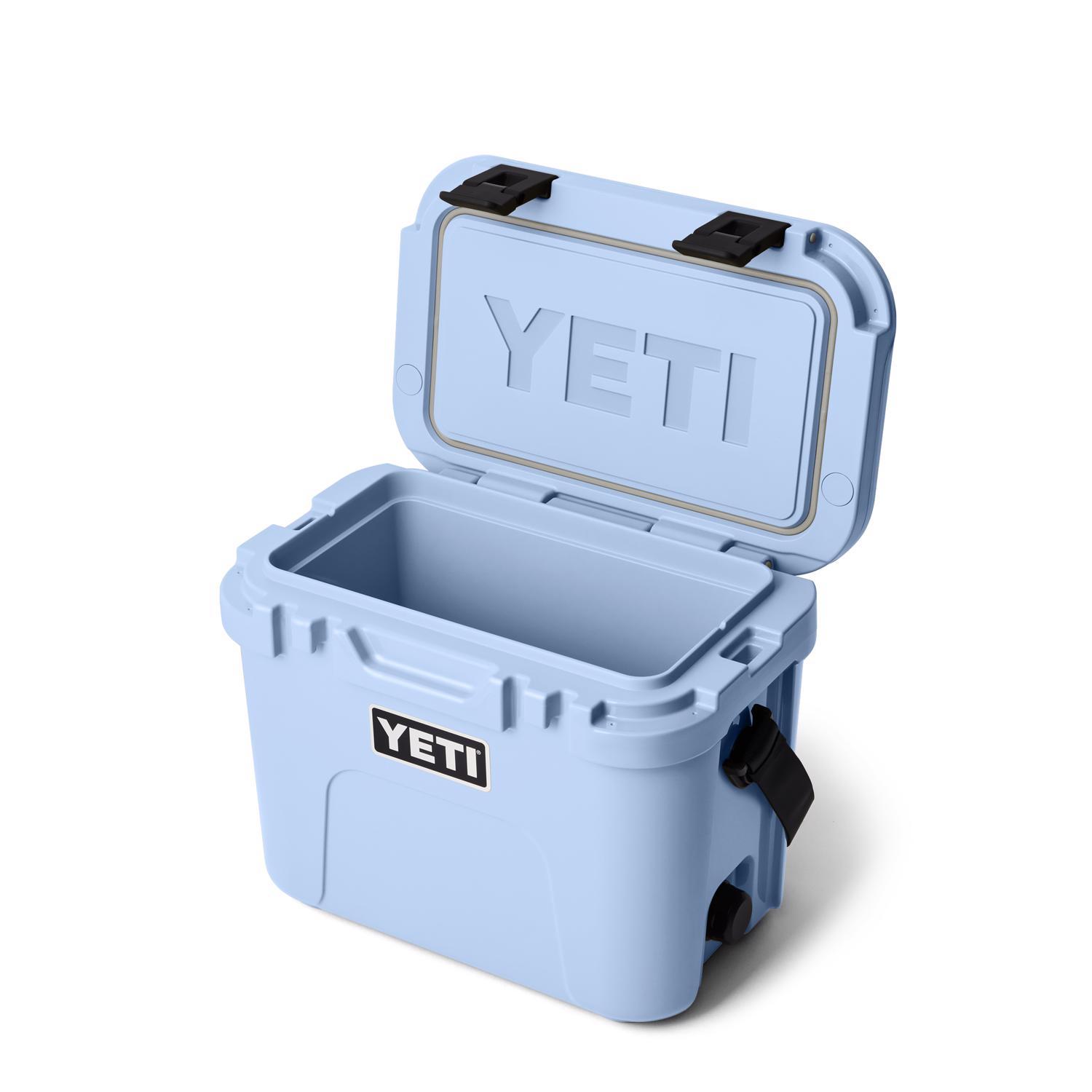YETI Roadie 15 Big Sky Blue 22 can Hard Cooler
