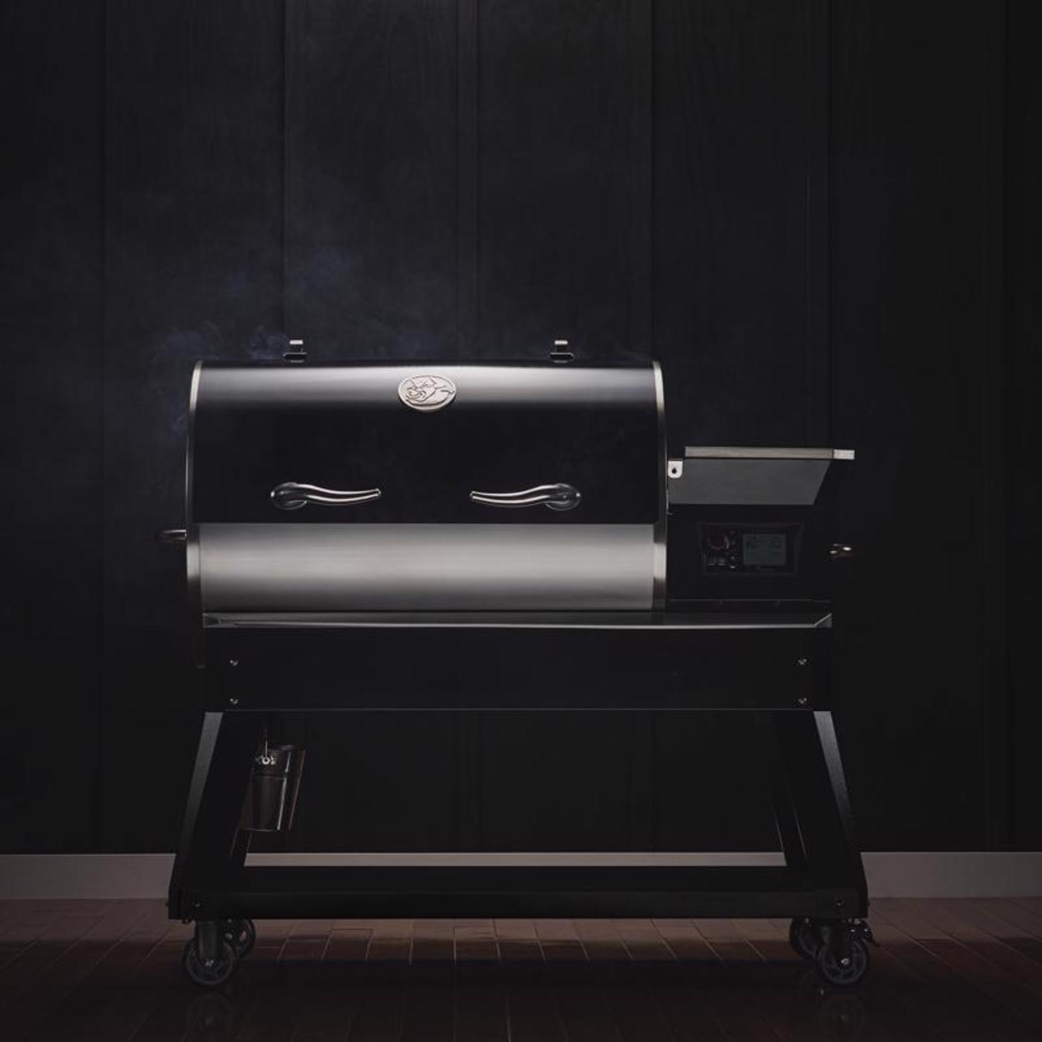 Recteq Backyard Beast Wood Pellet WiFi Grill and Smoker Black/Silver RT-1000