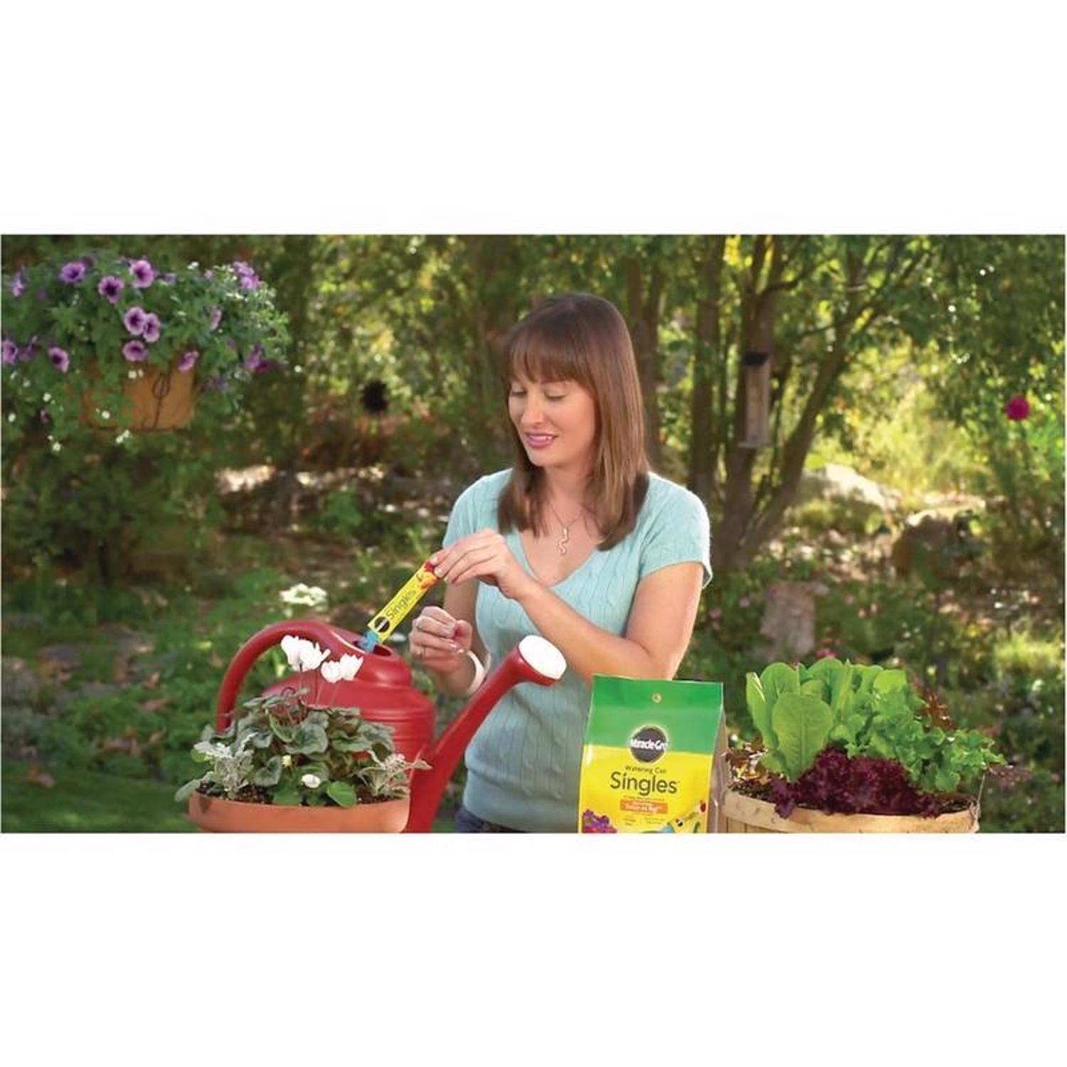 Miracle-Gro Watering Can Singles Powder Plant Food 24 pk