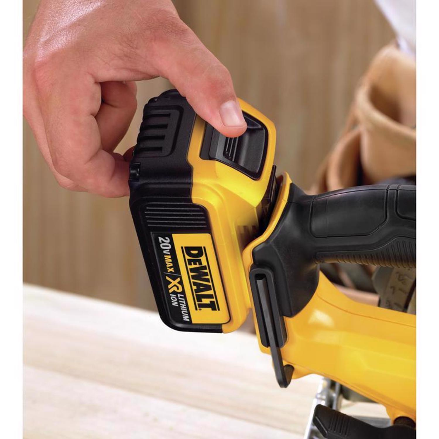 DeWalt 20V MAX 6-1/2 in. Cordless Brushed Circular Saw Tool Only