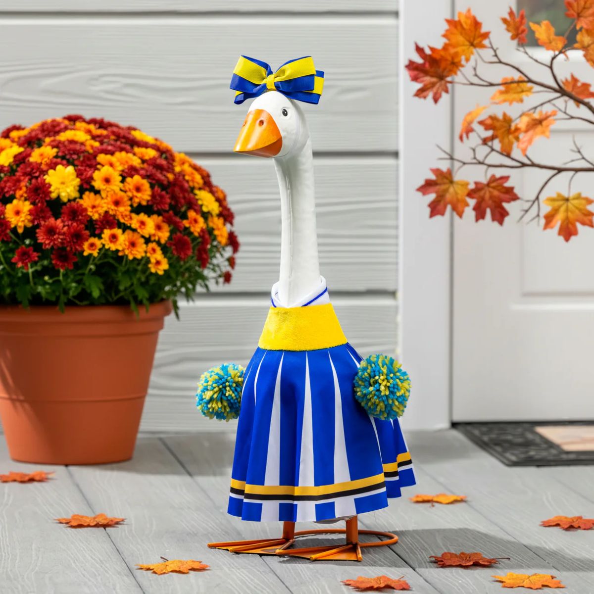 Evergreen Giddy the Goose Outfit, Cheerleader