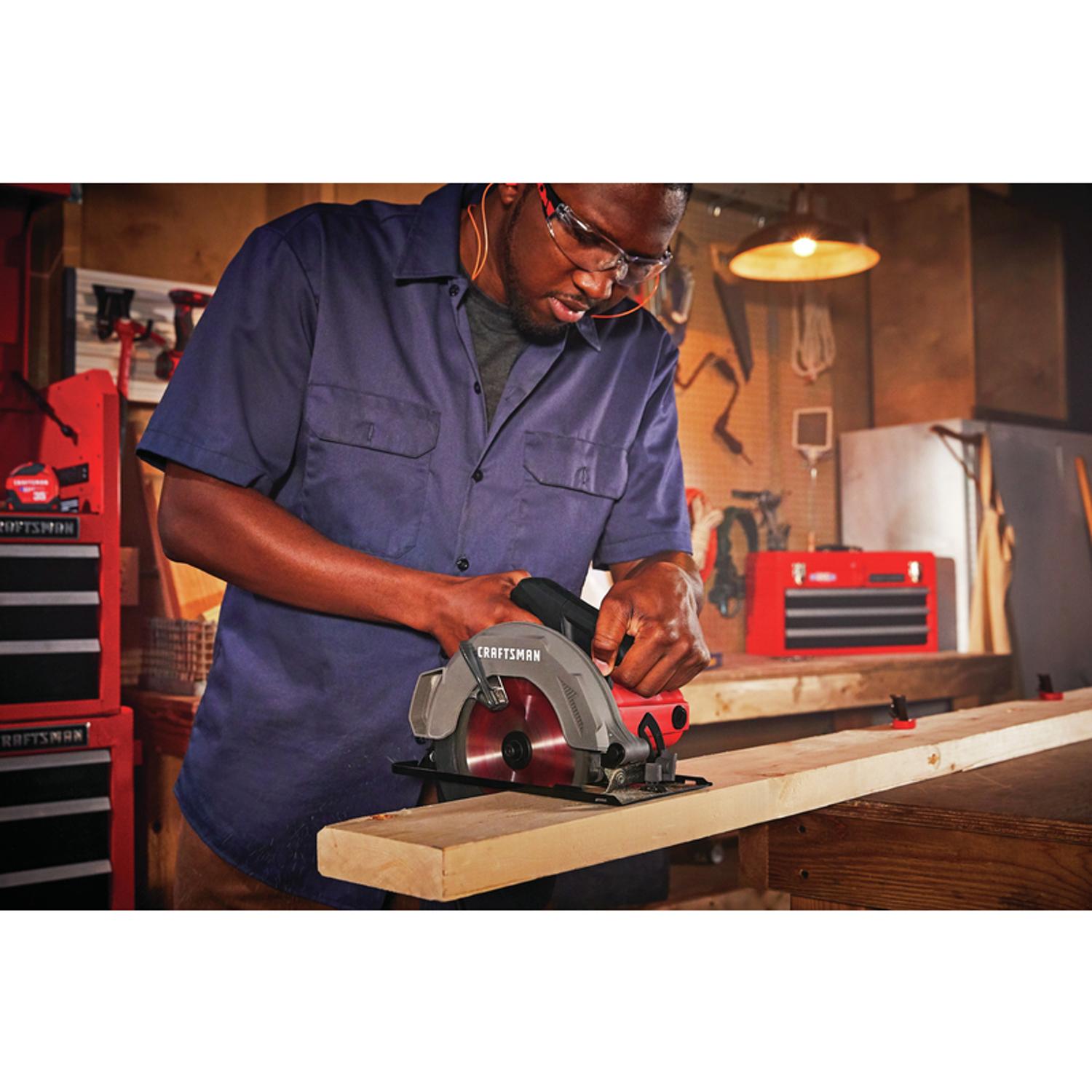 CRAFTSMAN 13 amps 7-1/4 in. Corded Brushed Circular Saw Tool Only