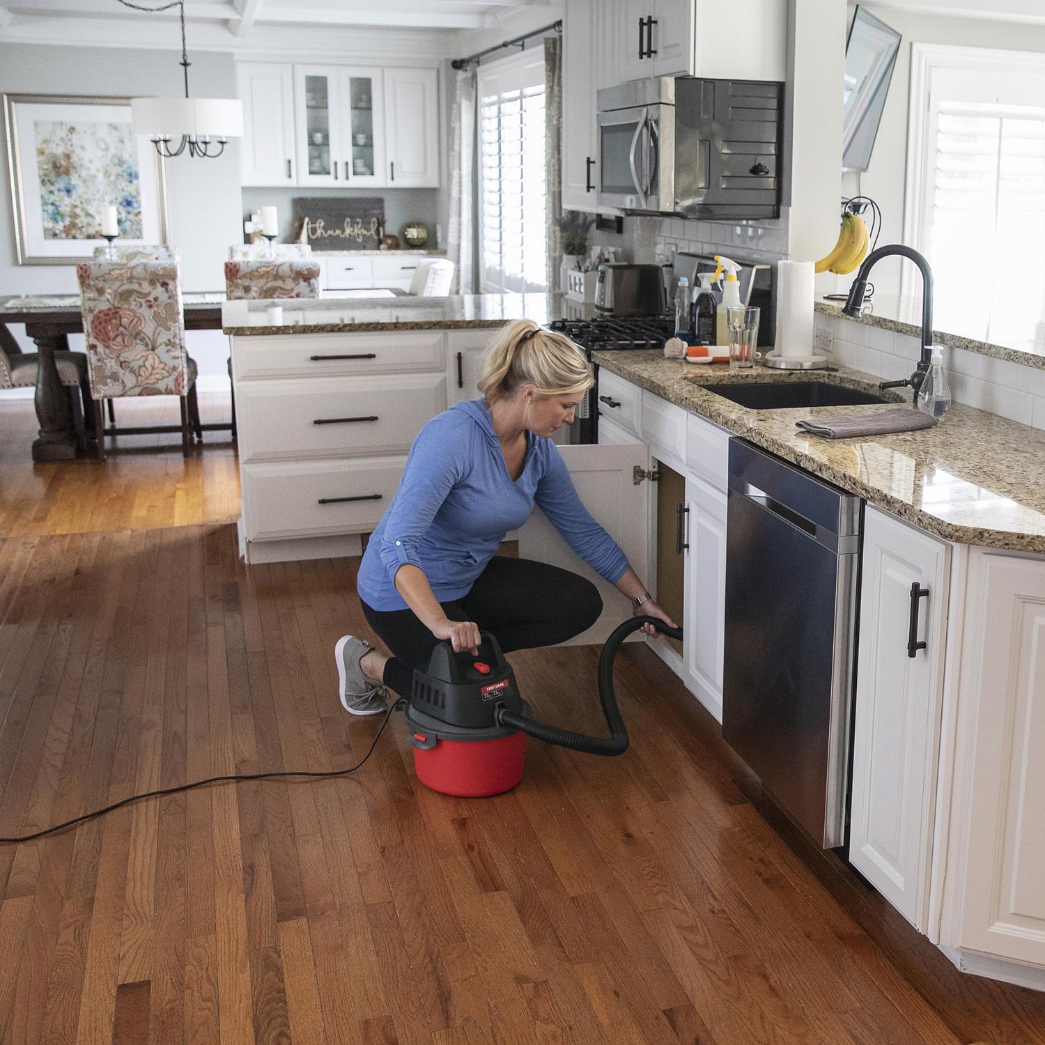 Craftsman 2.5 gal Corded Wet/Dry Vacuum Tool Only 3 amps 120 V 1.75 HP