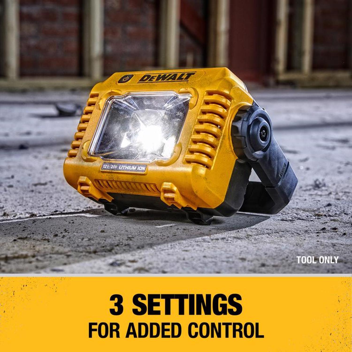 DeWalt 20V MAX 2000 lm LED Battery Handheld Compact Task Light